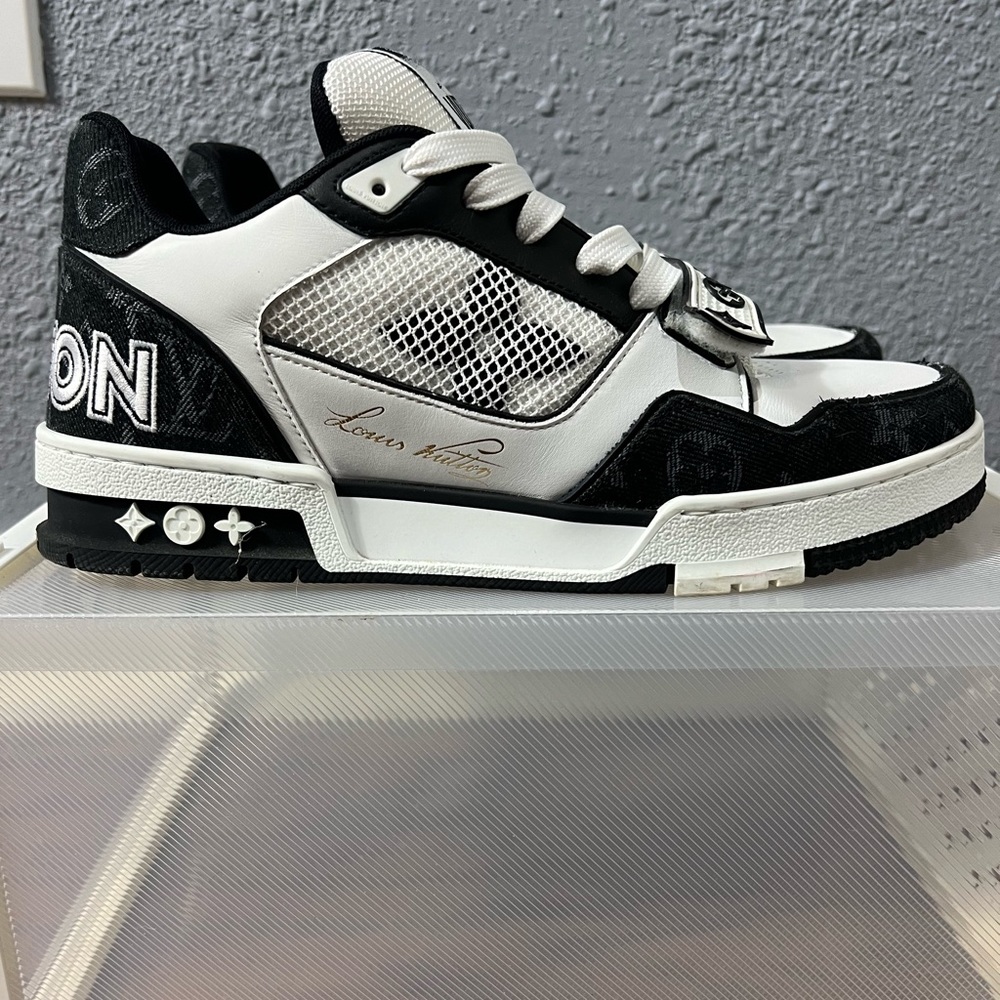 Men’s | Women’s Authentic Louis Vuitton Trainers | Lightly Worn